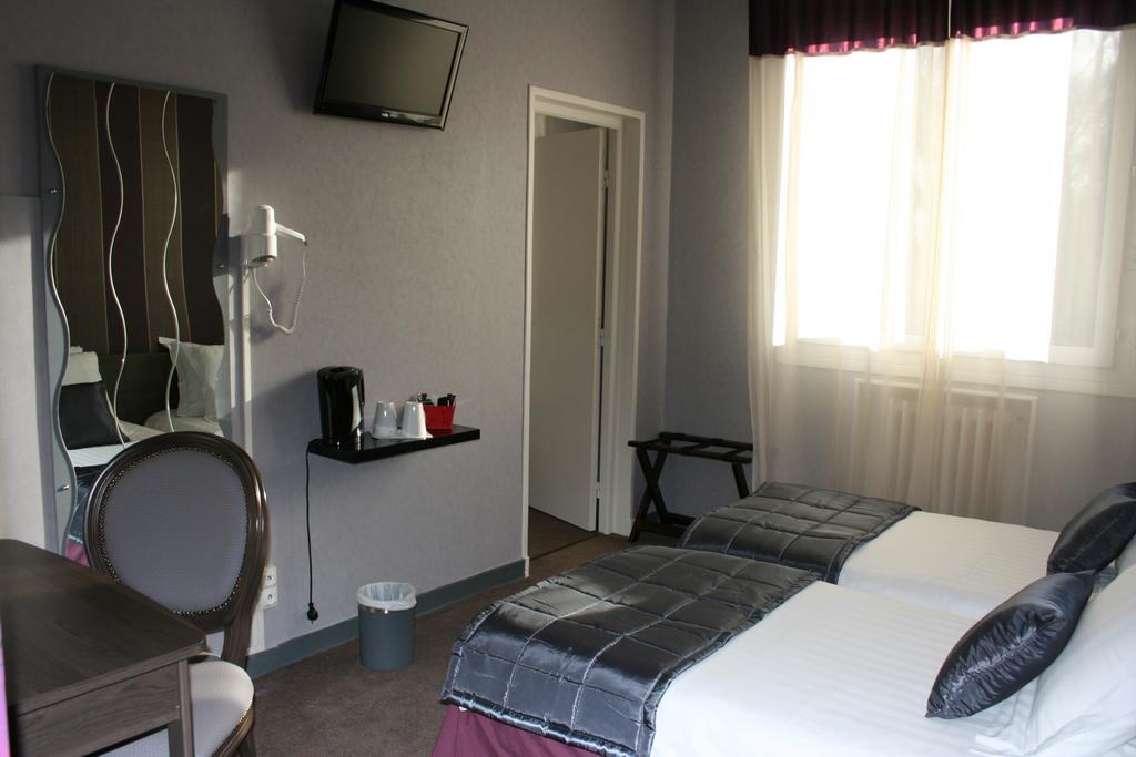 Hostellerie De La Quenoeuille ماركيز الغرفة الصورة